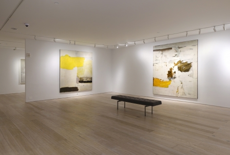 Installation view: Julius Tobias: Capturing Space, Paintings from the 50s & 60s